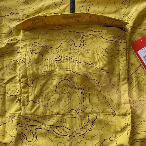 The North Face Rare Fanorak Windbreaker - Picture 7 of 7